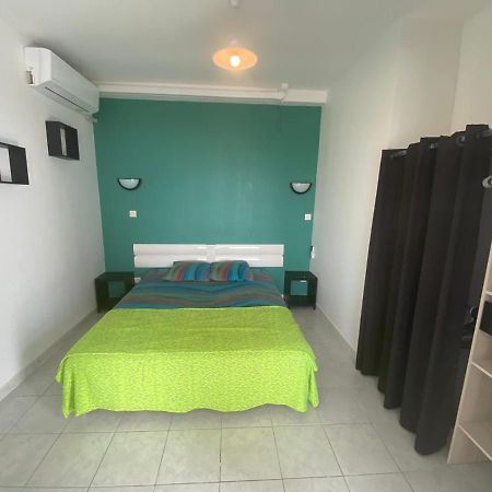 Akate Apartment Ле Троа-Илет Екстериор снимка