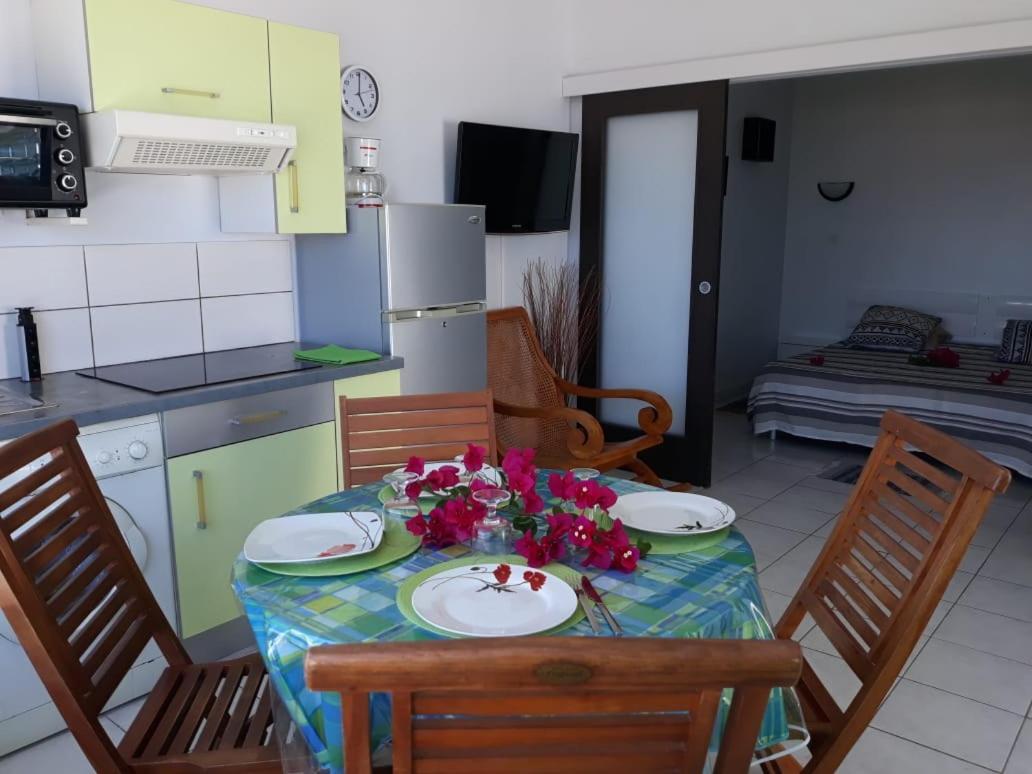 Akate Apartment Ле Троа-Илет Екстериор снимка