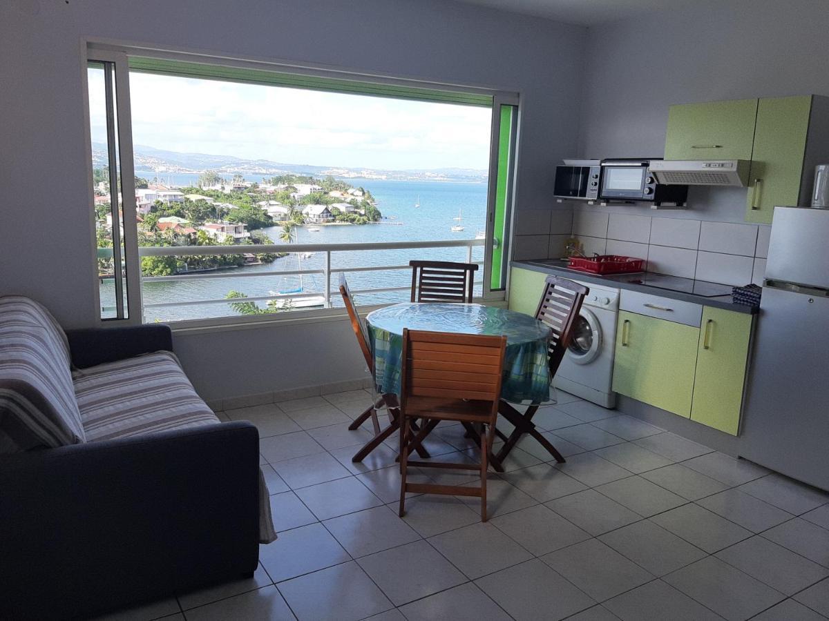 Akate Apartment Ле Троа-Илет Екстериор снимка