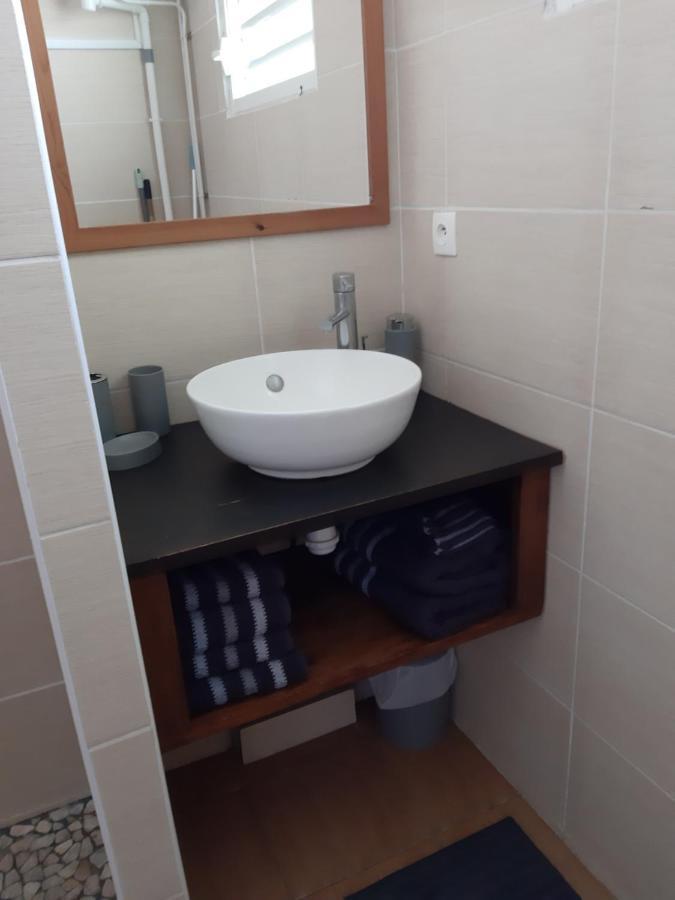 Akate Apartment Ле Троа-Илет Екстериор снимка