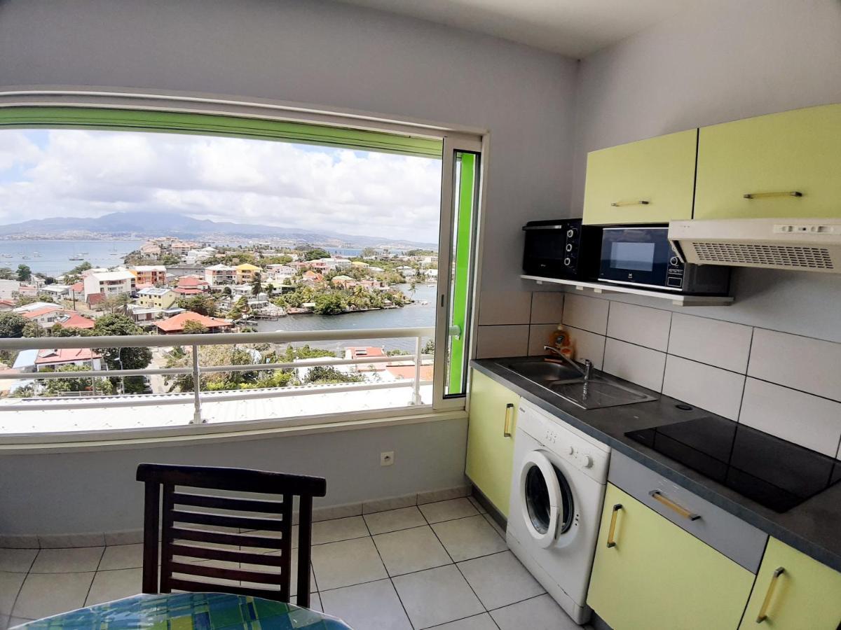 Akate Apartment Ле Троа-Илет Екстериор снимка
