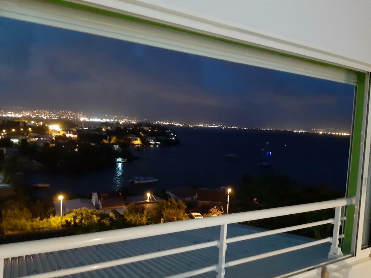 Akate Apartment Ле Троа-Илет Екстериор снимка